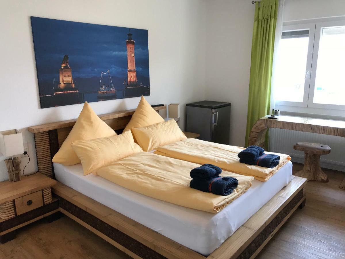 Gaestehaus Am See Гаенхофен Екстериор снимка